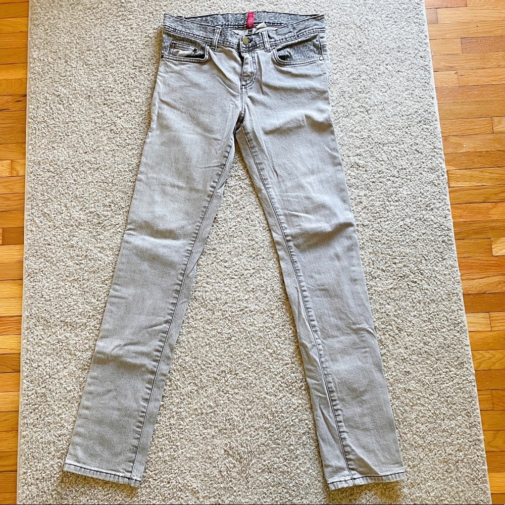 H&M DIVIDED Vintage light gray low rise skinny jeans with leopard print detail